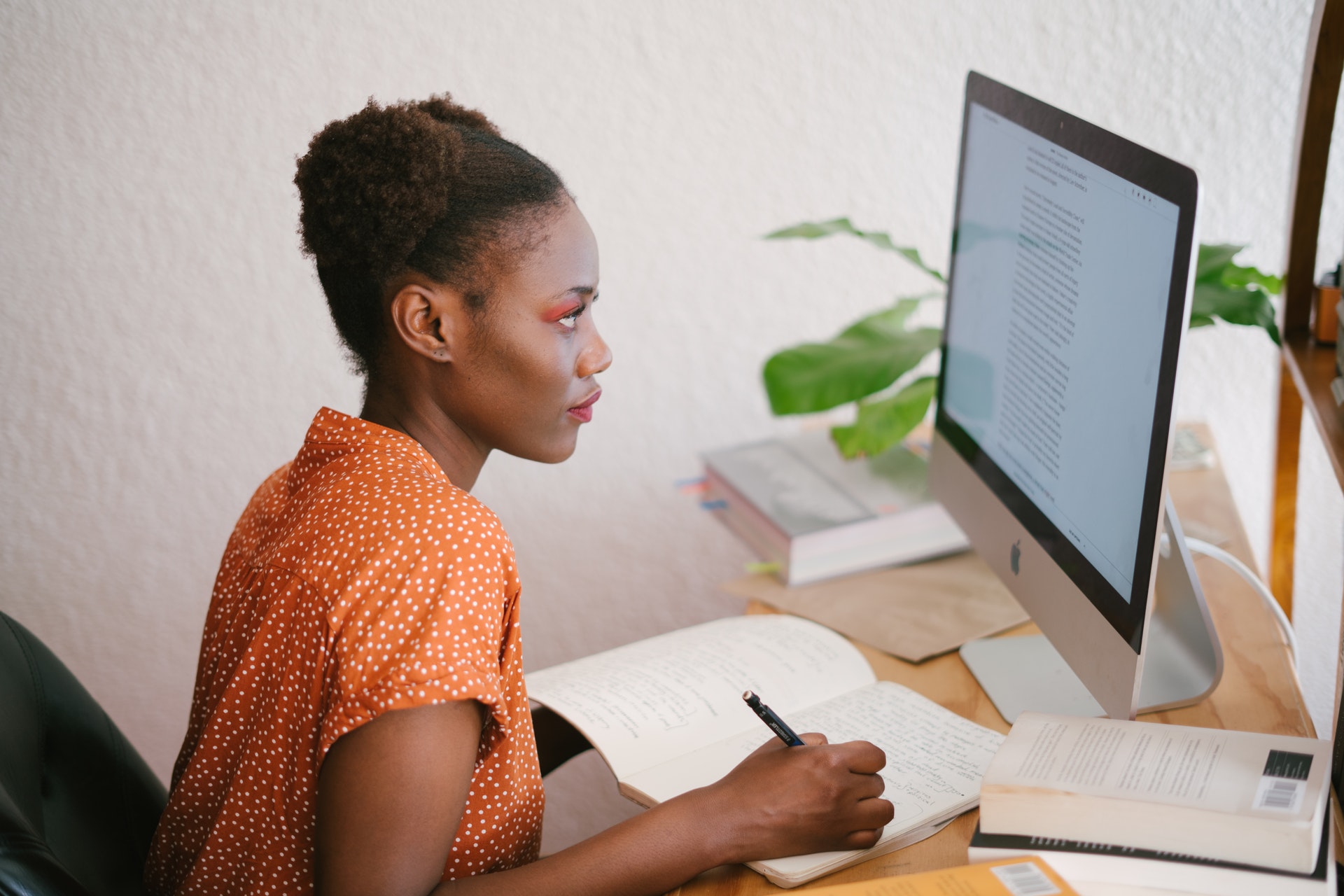 picture of girl studying